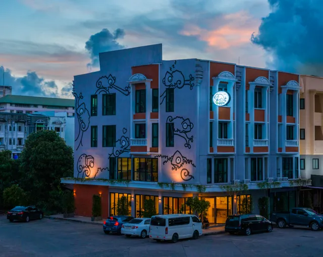 CHAMEMON BED Phuket Town