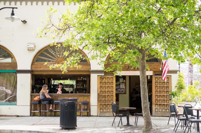 Rae Rae's at Joe's Corner