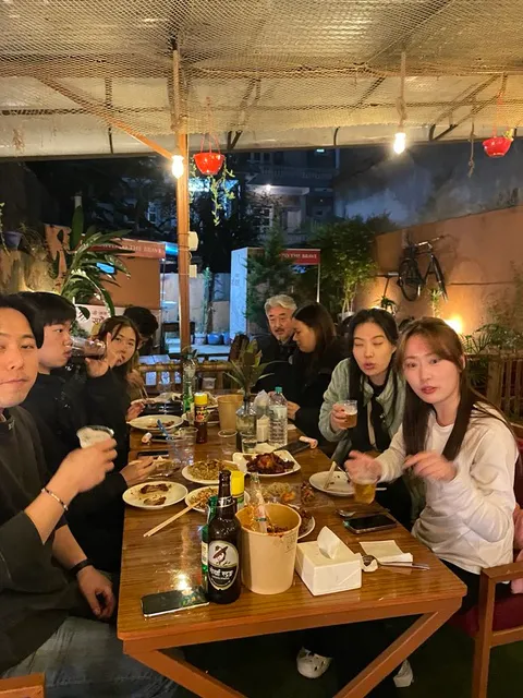 Lukla Bar & Restaurant