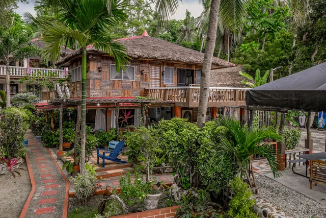 Halo-Ibid Beach House Homestay