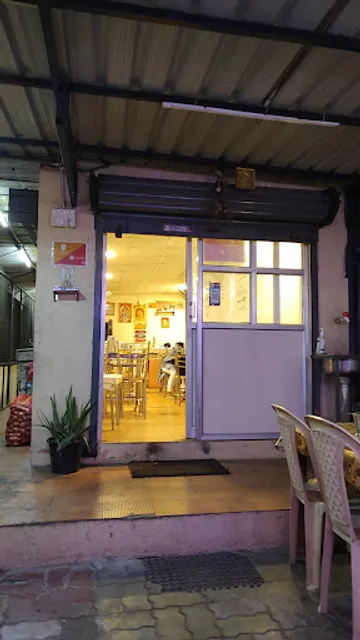 Dhakshas Madurai Kari Dosai Food Truck