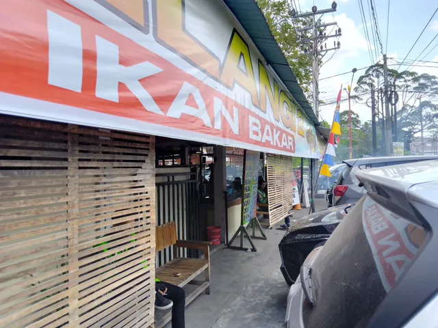 Rumah Makan Ikan Bakar Pelangi 2