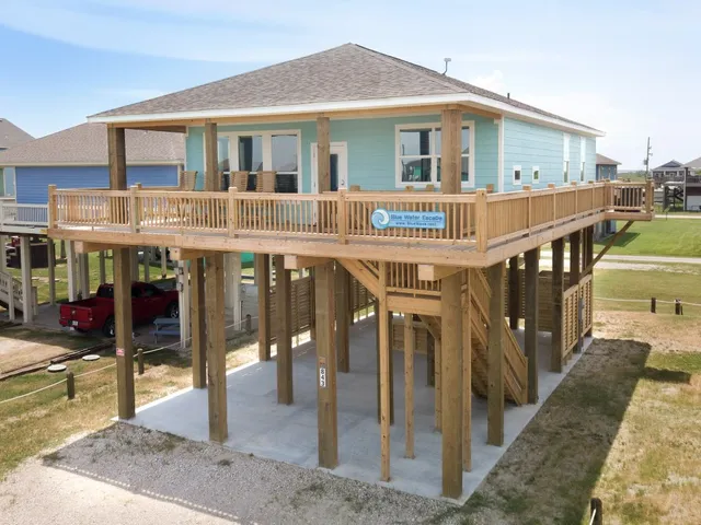 Blue Water Escape - Blue Wave Vacation Rentals