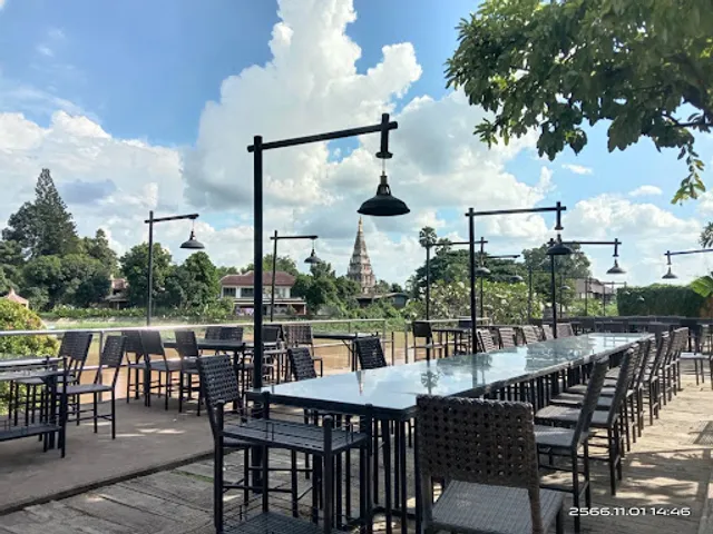 Paak Dang Riverside Restaurant