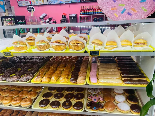 Mangum Donuts and Thai Foods