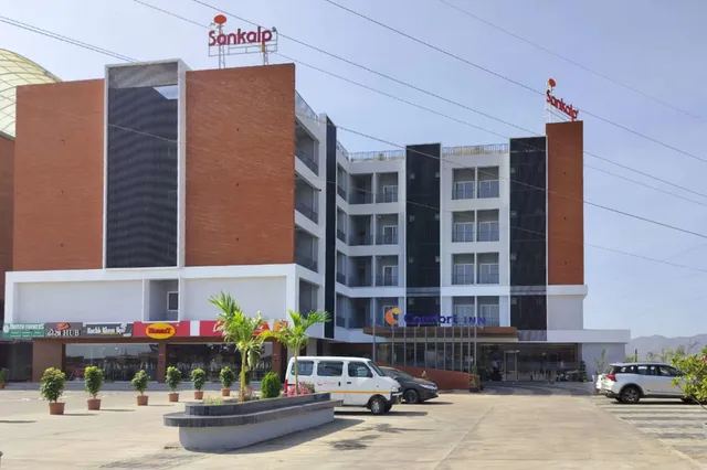 Comfort Inn Statue Of Unity