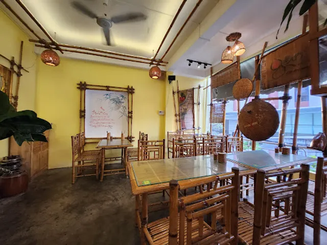 Yên Nhà Hàng Chay & Yoga Nha Trang