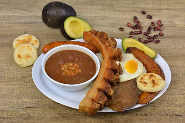 Las Delicias Cafeteria-Bakery