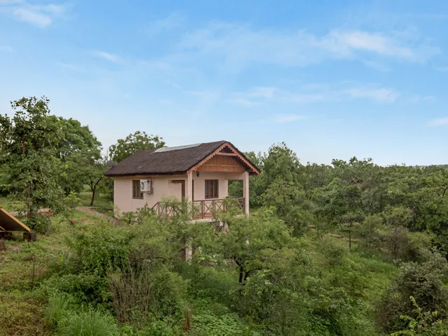 BlackBuck Resort (JUNGLE LODGES & RESORT)