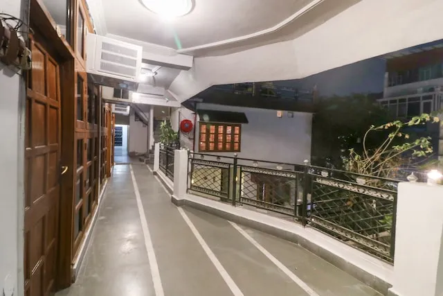 Flagship Hotel Mayank Prince Chowk