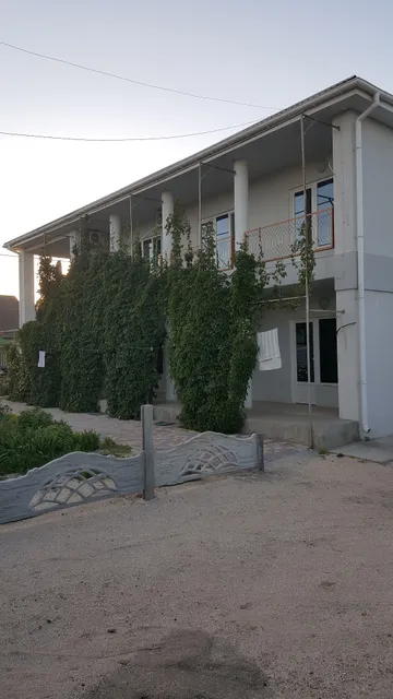 Mini-Hotelʹ Try Sezony