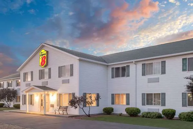 Super 8 by Wyndham Canandaigua