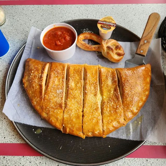 T.H.S Grill & Pizzeria