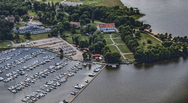 Sundbyholms Slott AB (Sundbyholm Conference hotel)