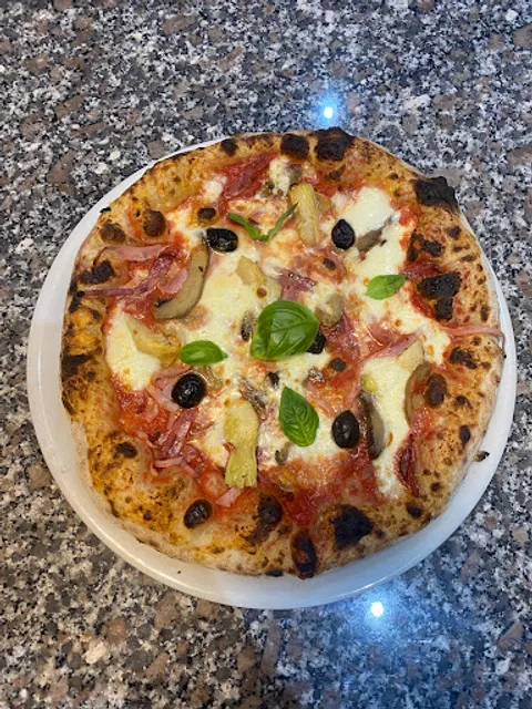 SMILE Pizzeria Braceria