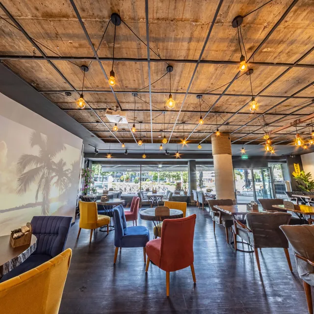 The Dark Cafe - Essen