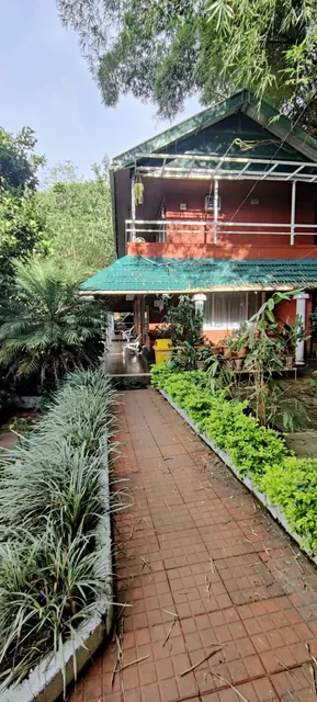 Valparai Hotel & Resort Booking