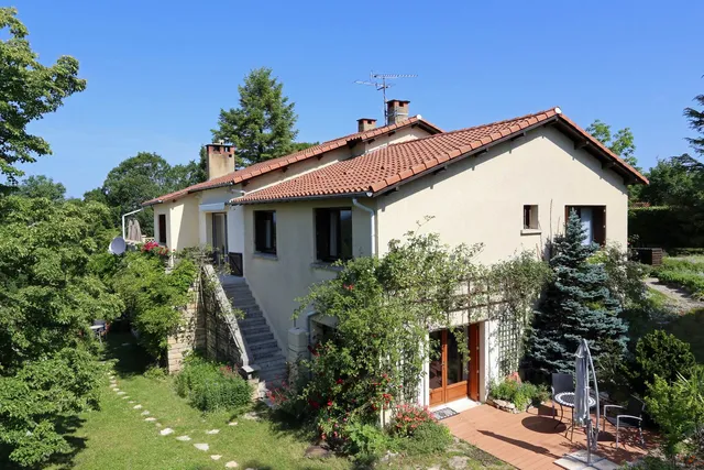Maison Les Fraysses Chambres d'hôtes, Cahors, Vallée du Lot