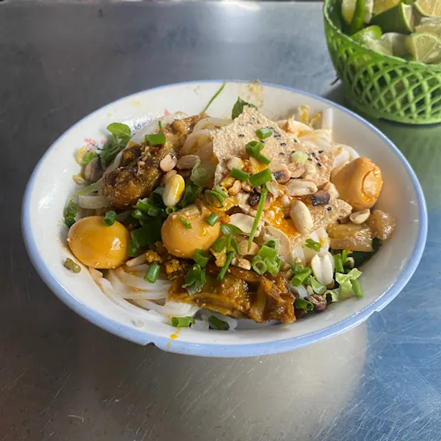 Mì quảng Phú Chiêm Liên