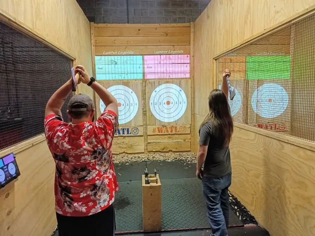 Lumber Legends - Cleveland Axe Throwing