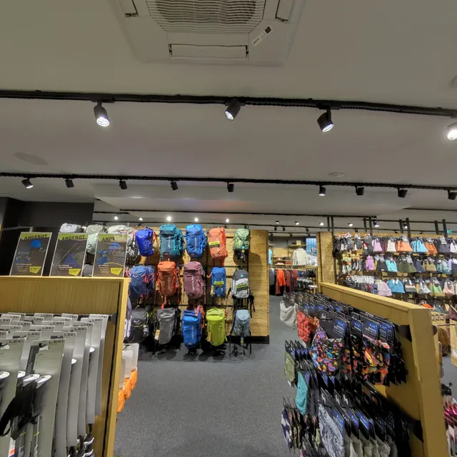 Mountain OUTLET Mayrhofen - Premium Marken zu Outletpreisen