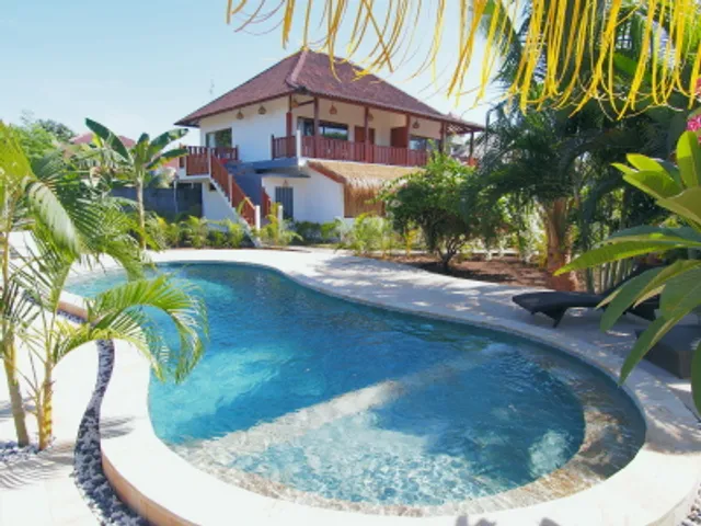 COCO BREEZE SPA & HOTEL