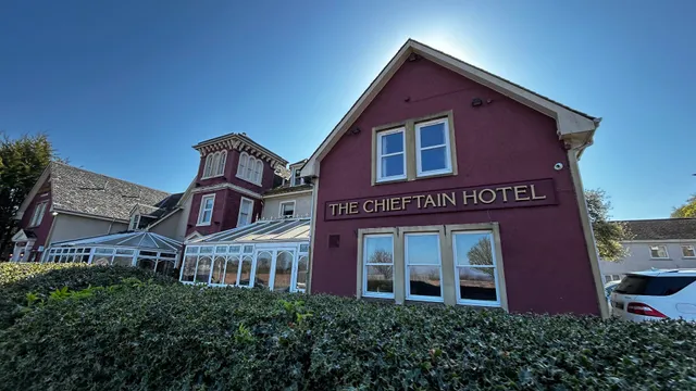 Chieftain Hotel