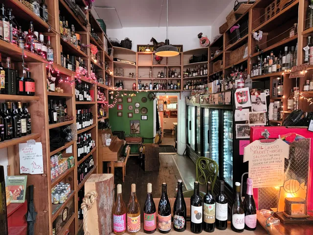 Horsies Market & Saloon