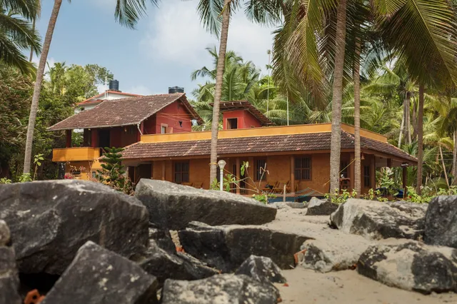 Kannur Beach n' Bay.