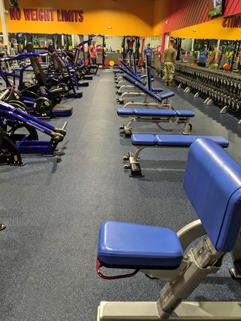 Crunch Fitness - Waterford