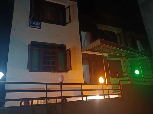 Al Amin Homestay - Good Hotels in Srinagar Near Dal Lake| Home Stay in Srinagar