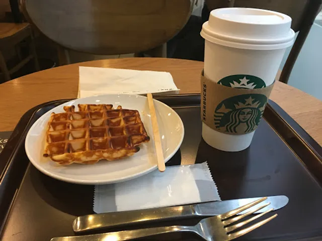 Starbucks Coffee - Shinjuku Southern Terrace