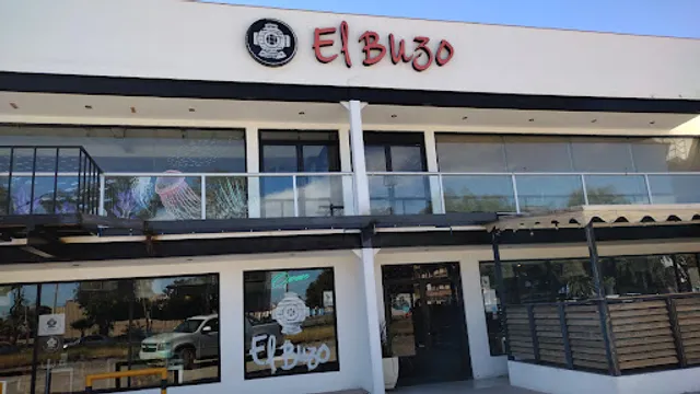 El Buzo Seafood and Beer