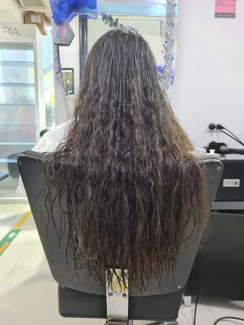 L' Peluquería Mónica Cruz Castellana CDB