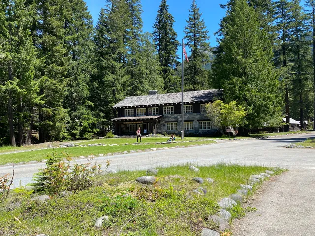 Longmire Wilderness Information Center