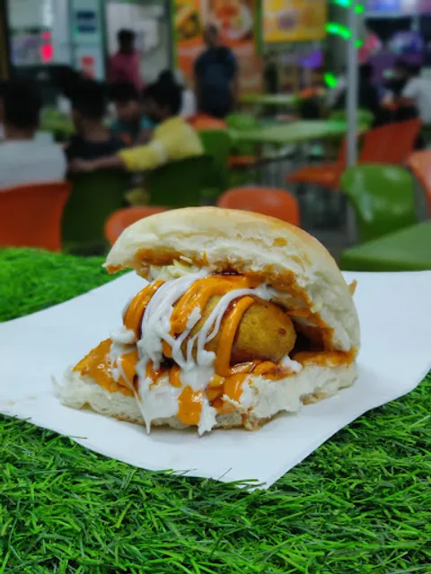 JUGADU VADAPAV