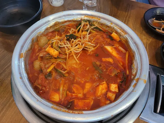 짚신매운갈비찜불광점