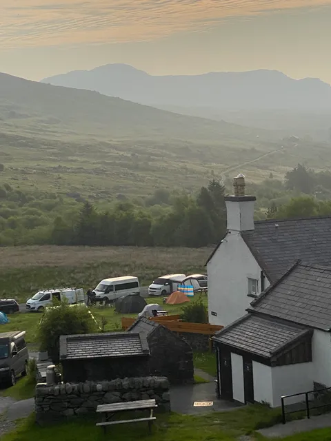 Gwern Gof Isaf Farm & Campsite