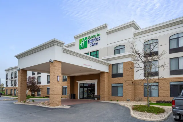 Holiday Inn Express & Suites Cedar Falls - Waterloo by IHG