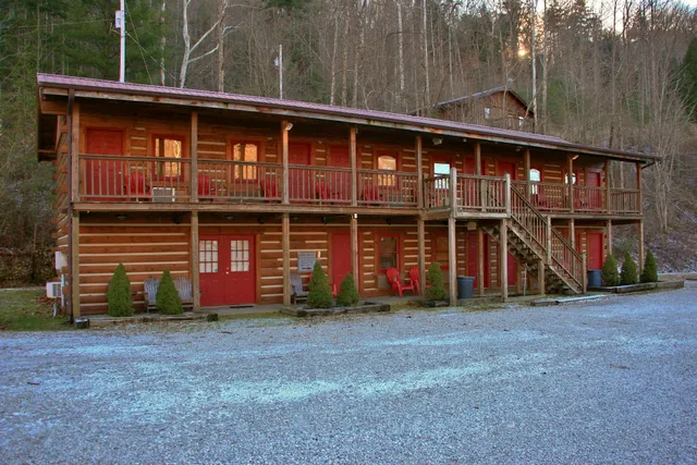 Black Bear Lodge Motel