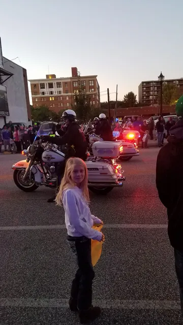 Dress For Success River Cities