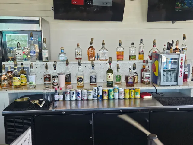 Oasis Beachside Cafe & Bar