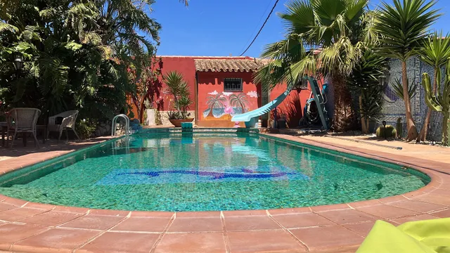 HIGOS CHUMBOS, Casa de huéspedes COMPARTIDO