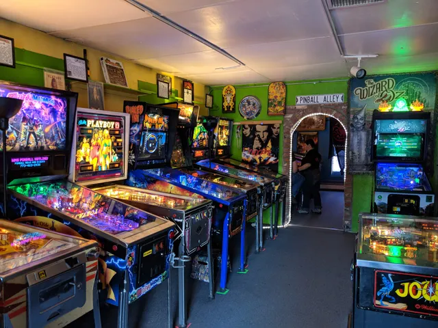Lyons Classic Pinball