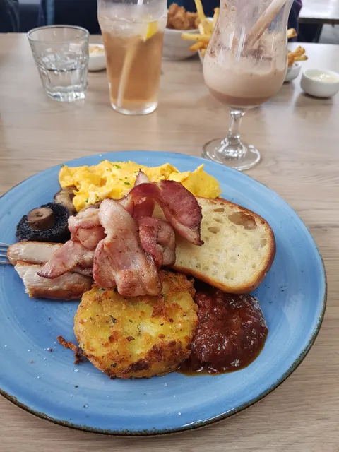 Village Green Cafe & Bar