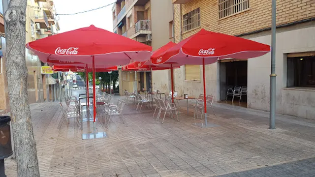 Bar Cafeteria Cuatro Esquinas