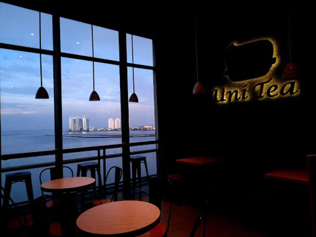 UNI TEA BAYWALK MALL PLUIT