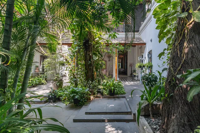 Maison Twenty Six by LuxUnlock