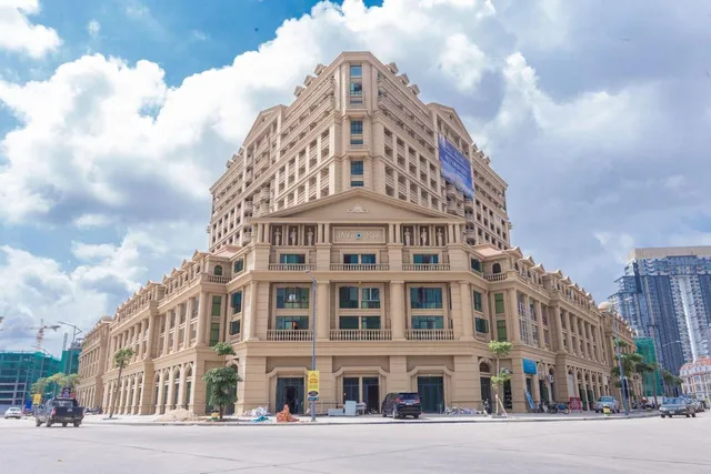 The Diamond Apartment