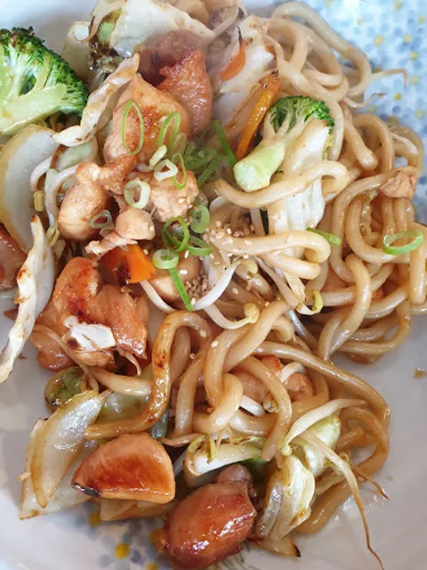 Kamome Japanese Cafe and Bar